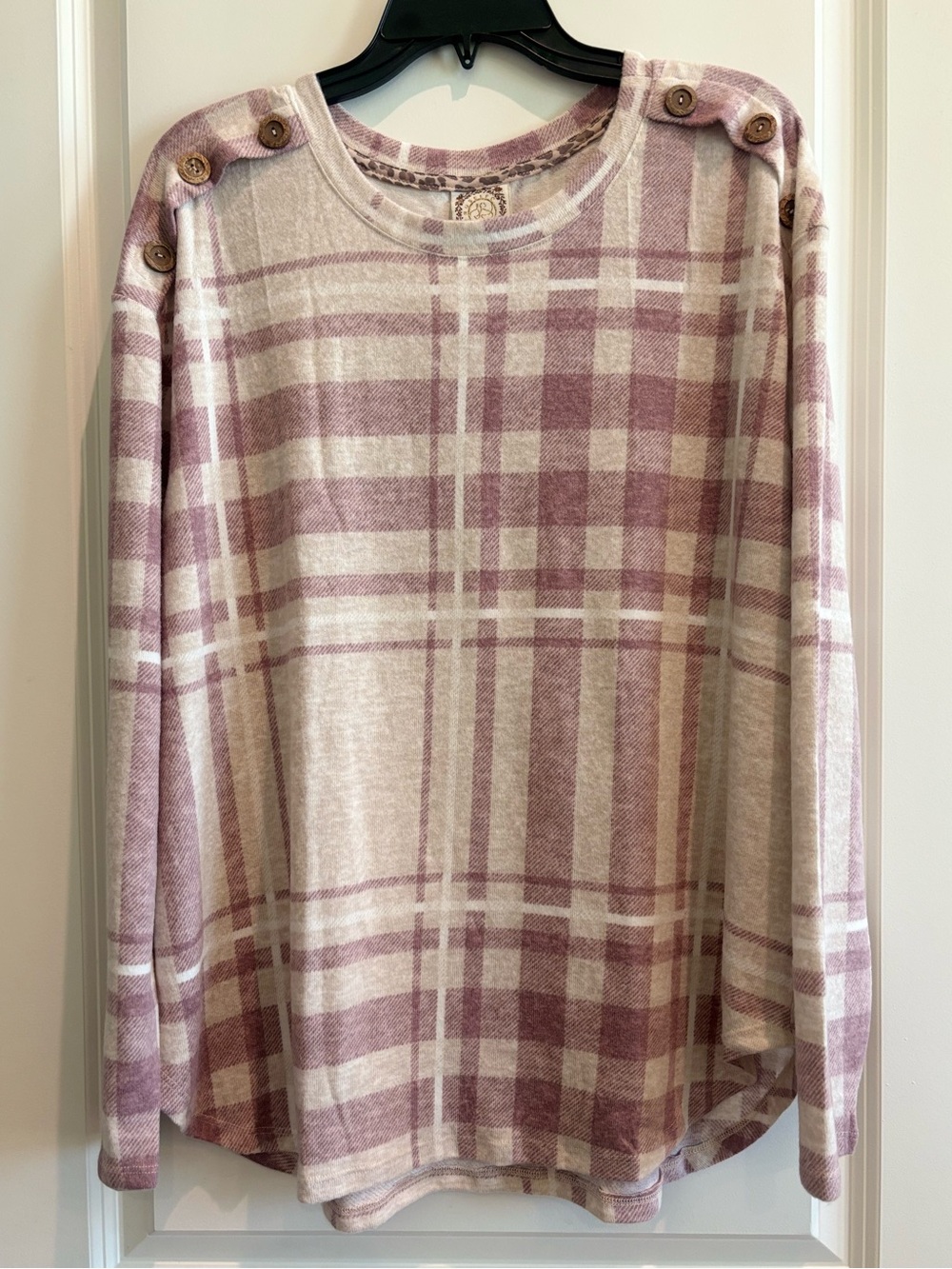 True Self 1X Mauve Plaid Button Shoulder Long Sleeve Top NWT